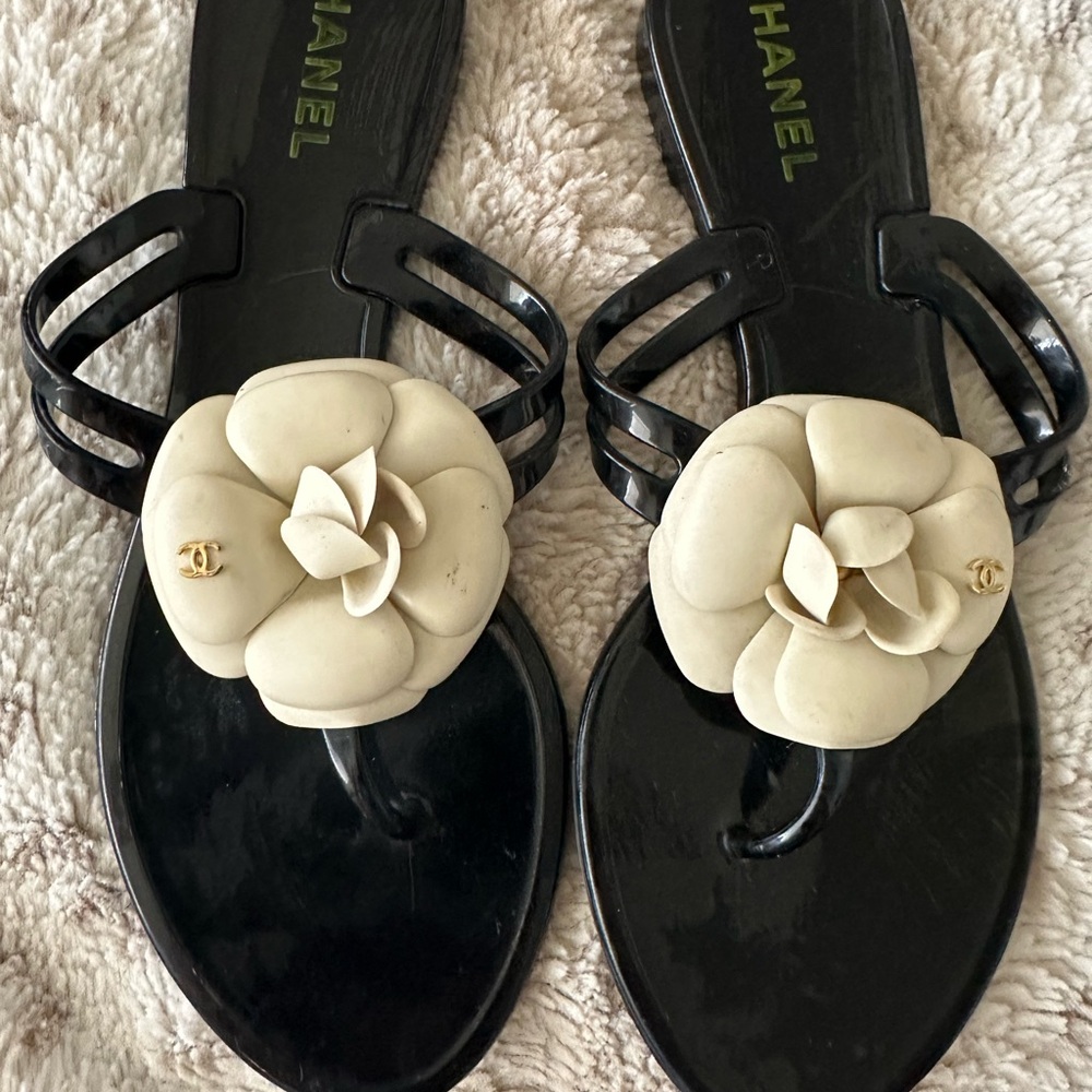 Chanel Black and Cream Women's Sandals